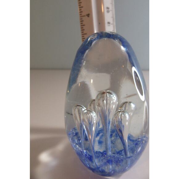 Glass Paper Weight Egg Shape Bubbles Rising From Blue - Picture 5 of 5